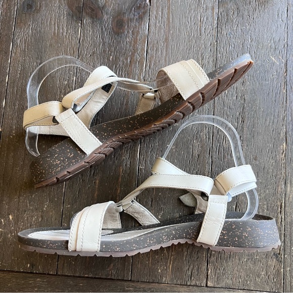 Teva Cabrillo Leather Crossover Sandal for Women Ivory Color Size 9 - Picture 6 of 15